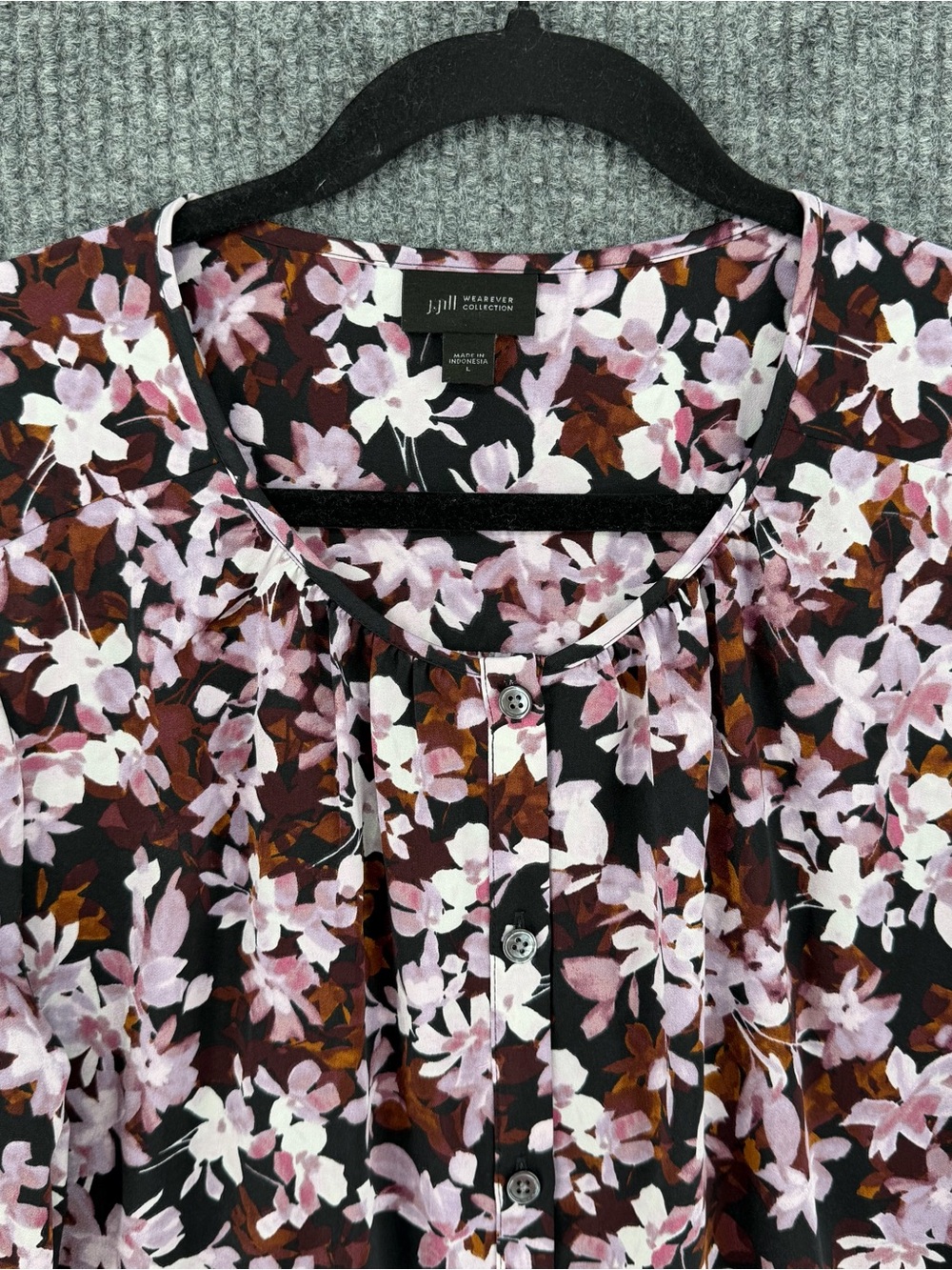 J. Jill Wearever womens blouse Large long sleeve button up career shirt flowers - Picture 5 of 10